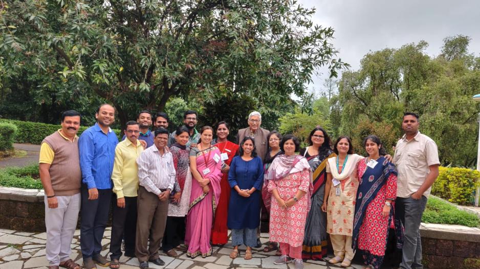 Teachers and Grampari team with Profesor Rajmohan Gandhi